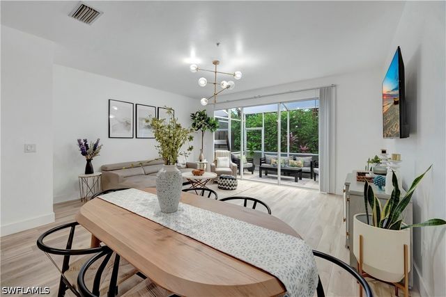 16082 Caldera LN, Naples, FL 34110
