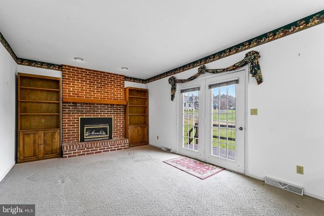 155 FREEDOM VALLEY CIR, Coatesville, PA 19320