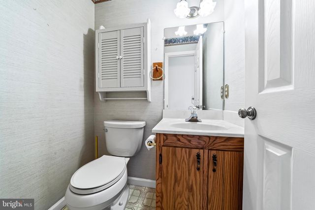 155 FREEDOM VALLEY CIR, Coatesville, PA 19320