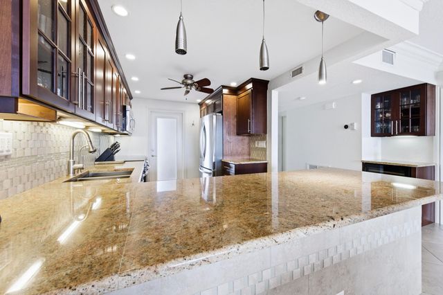 3000 NE 48th Court 406, Lighthouse Point, FL 33064