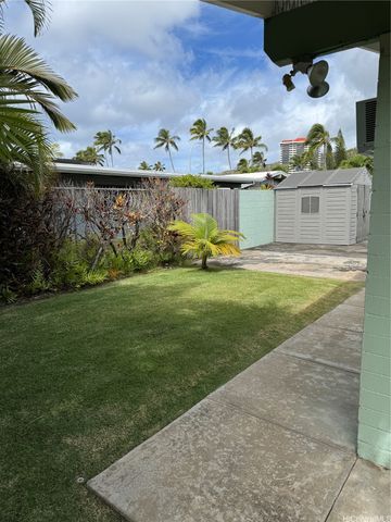 6307 Kaiwiki Place, Honolulu, HI 96825