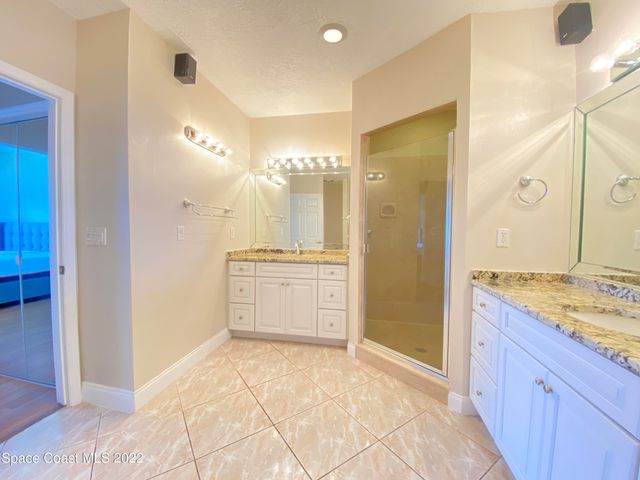 1835 Minutemen Causeway 103, Cocoa Beach, FL 32931