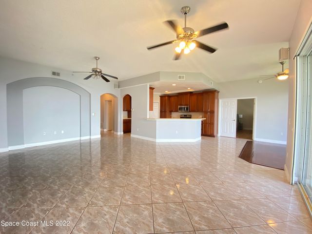 1835 Minutemen Causeway 103, Cocoa Beach, FL 32931