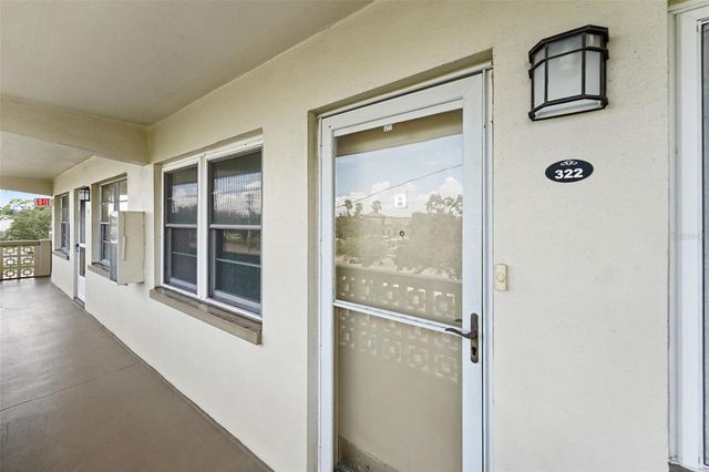 951 79TH AVENUE N APT 322, St Petersburg, FL 33702