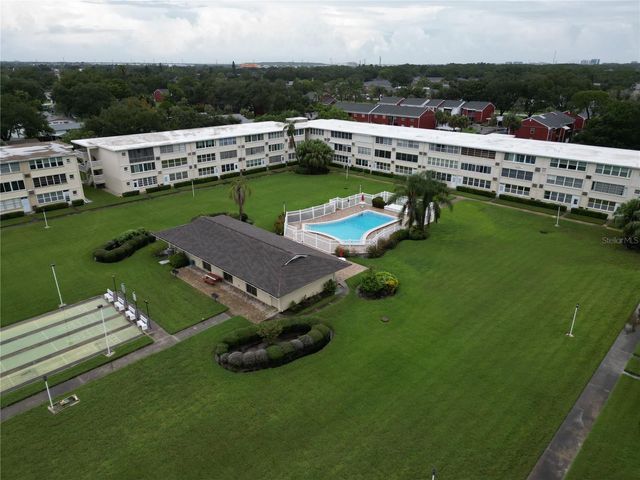 951 79TH AVENUE N APT 322, St Petersburg, FL 33702