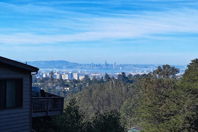 6059 Girvin Dr, Oakland, CA 94611