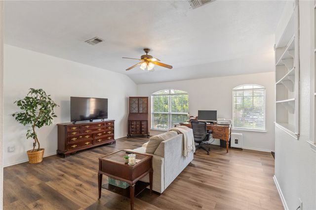 2312 Green Mere Drive, Arlington, TX 76001