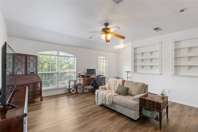 2312 Green Mere Drive, Arlington, TX 76001