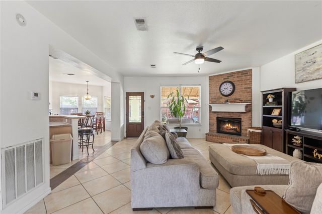 2312 Green Mere Drive, Arlington, TX 76001