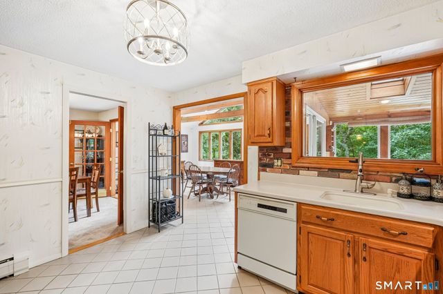 6 Hillcrest Road, Bethel, CT 06801