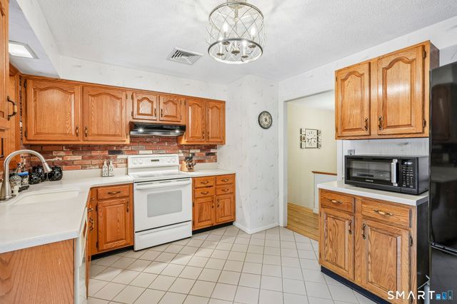 6 Hillcrest Road, Bethel, CT 06801
