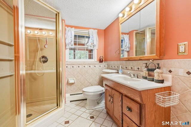 6 Hillcrest Road, Bethel, CT 06801