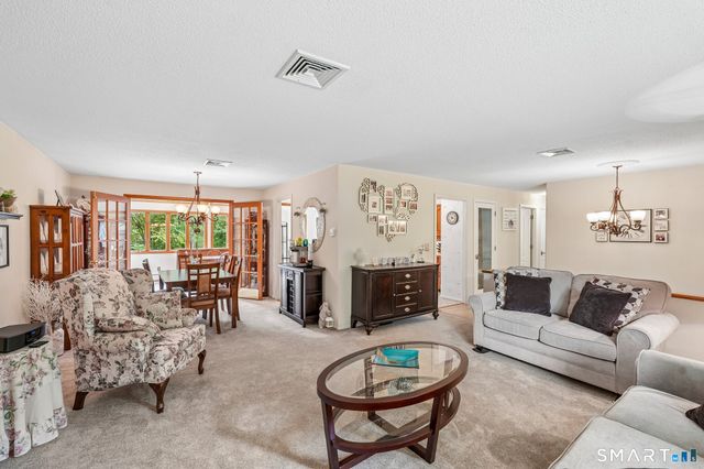 6 Hillcrest Road, Bethel, CT 06801