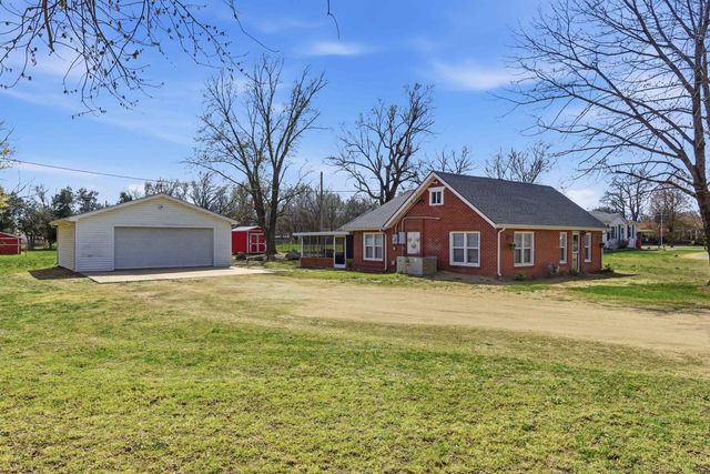 701 E 57th St S, Wichita, KS 67216