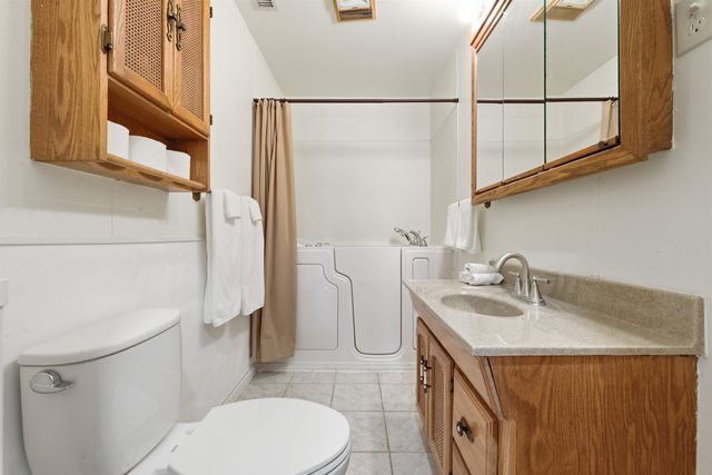 701 E 57th St S, Wichita, KS 67216