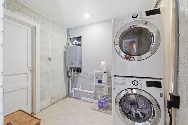 701 E 57th St S, Wichita, KS 67216