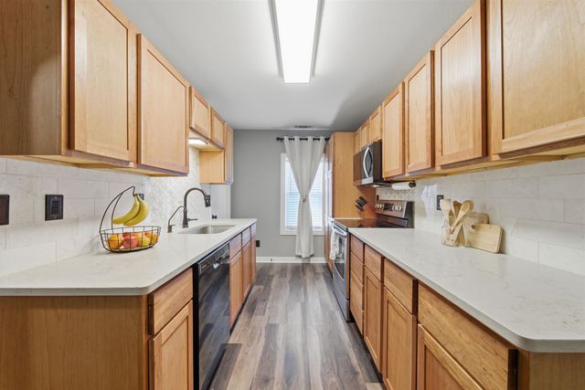 701 E 57th St S, Wichita, KS 67216