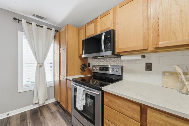 701 E 57th St S, Wichita, KS 67216