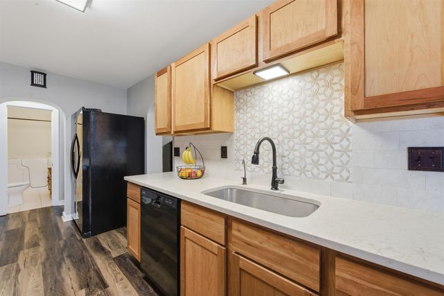 701 E 57th St S, Wichita, KS 67216