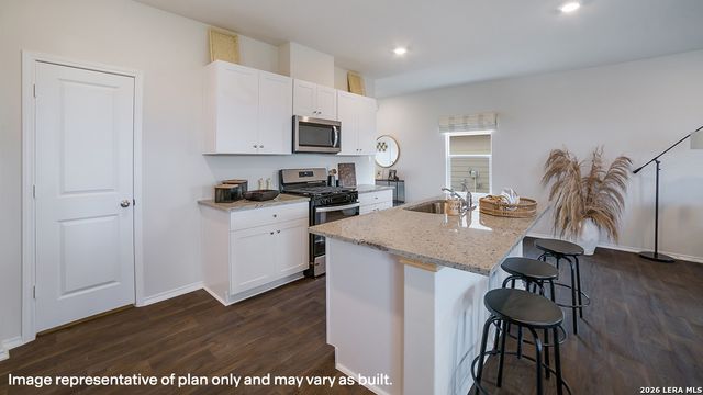 1539 Esmeralda Grv, San Antonio, TX 78253