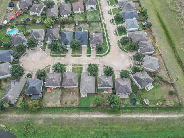 9215 Dunain Park Court, Houston, TX 77095