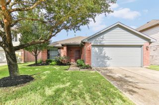 9215 Dunain Park Court, Houston, TX 77095