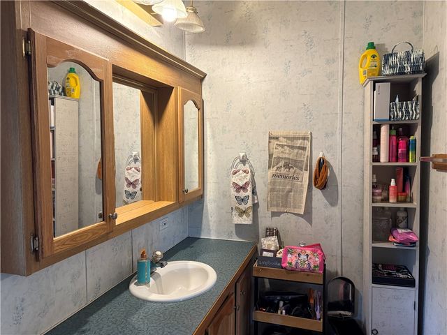 15 Kelly Lane, Coventry, RI 02816