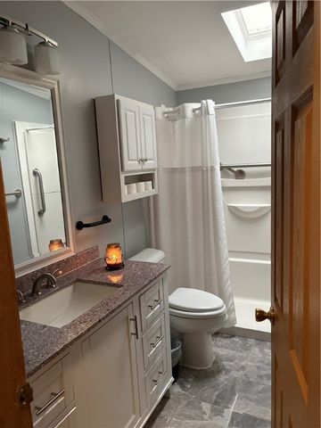 15 Kelly Lane, Coventry, RI 02816