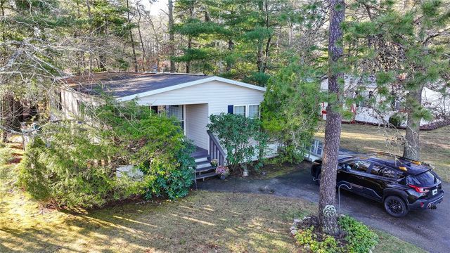 15 Kelly Lane, Coventry, RI 02816