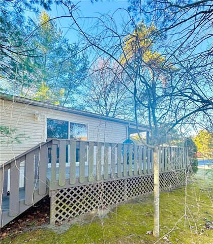 15 Kelly Lane, Coventry, RI 02816