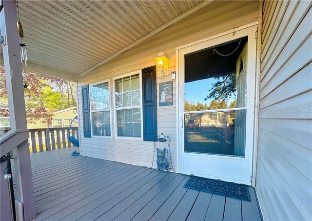 15 Kelly Lane, Coventry, RI 02816