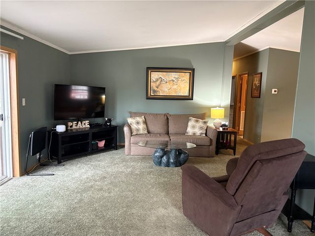 15 Kelly Lane, Coventry, RI 02816