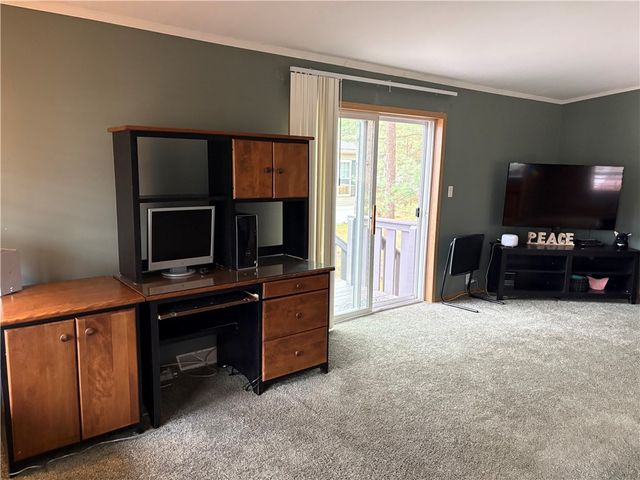 15 Kelly Lane, Coventry, RI 02816