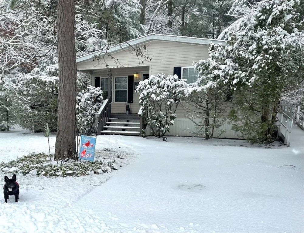 15 Kelly Lane, Coventry, RI 02816