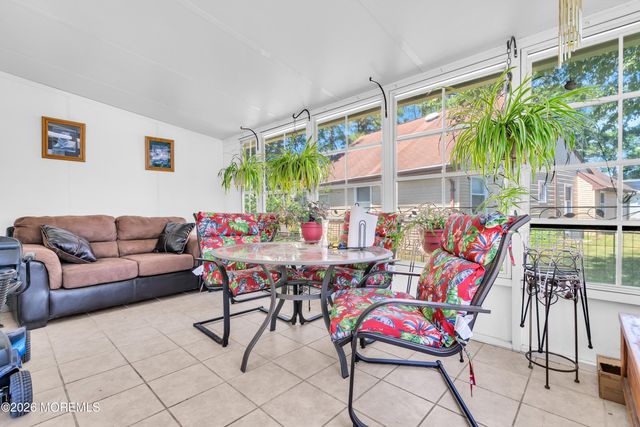65 Chelsea Drive, Whiting, NJ 08759