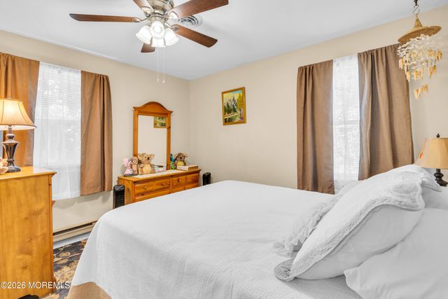 65 Chelsea Drive, Whiting, NJ 08759