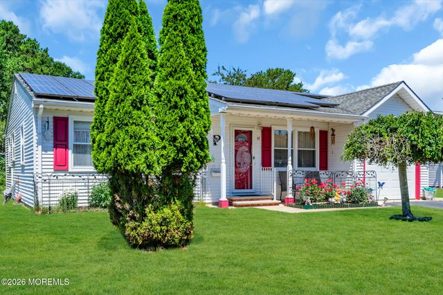 65 Chelsea Drive, Whiting, NJ 08759