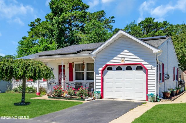 65 Chelsea Drive, Whiting, NJ 08759