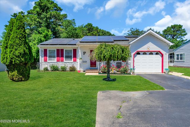 65 Chelsea Drive, Whiting, NJ 08759