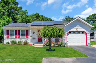 65 Chelsea Drive, Whiting, NJ 08759