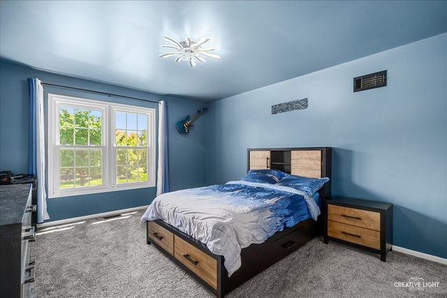 4303 Ariel Court, Naperville, IL 60564