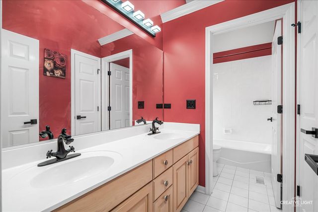 4303 Ariel Court, Naperville, IL 60564