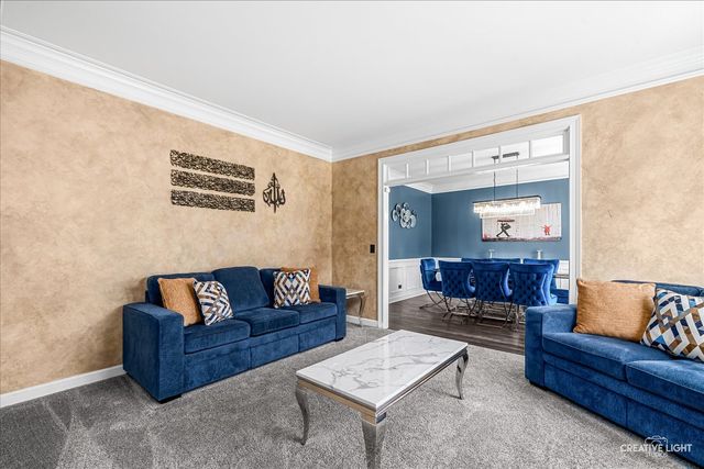 4303 Ariel Court, Naperville, IL 60564
