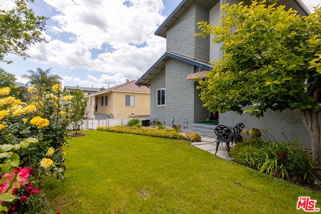 329 Thompson Avenue, Glendale, CA 91201