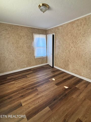 206 Long Drive, Harriman, TN 37748