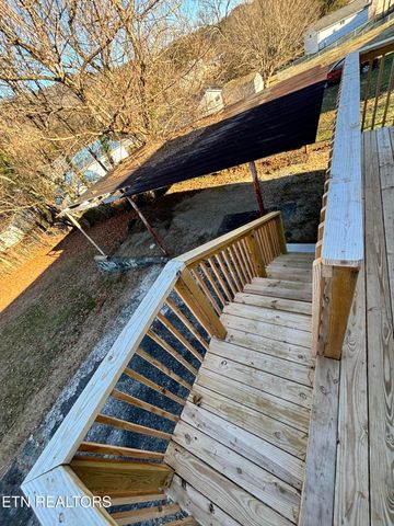 206 Long Drive, Harriman, TN 37748