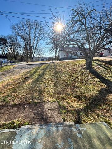 206 Long Drive, Harriman, TN 37748