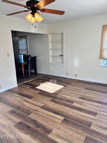 206 Long Drive, Harriman, TN 37748