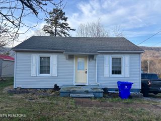 206 Long Drive, Harriman, TN 37748