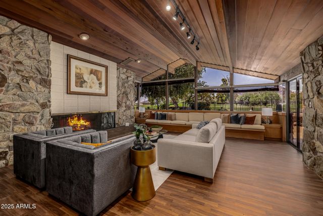 8424 N GOLF Drive, Paradise Valley, AZ 85253